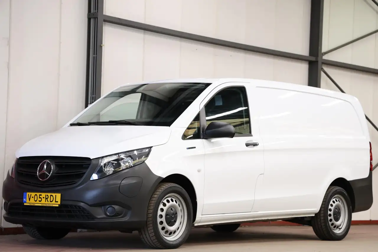 Mercedes-Benz Vito eVito Lang 66 kWh SNELLADEN — photo 1 of 16