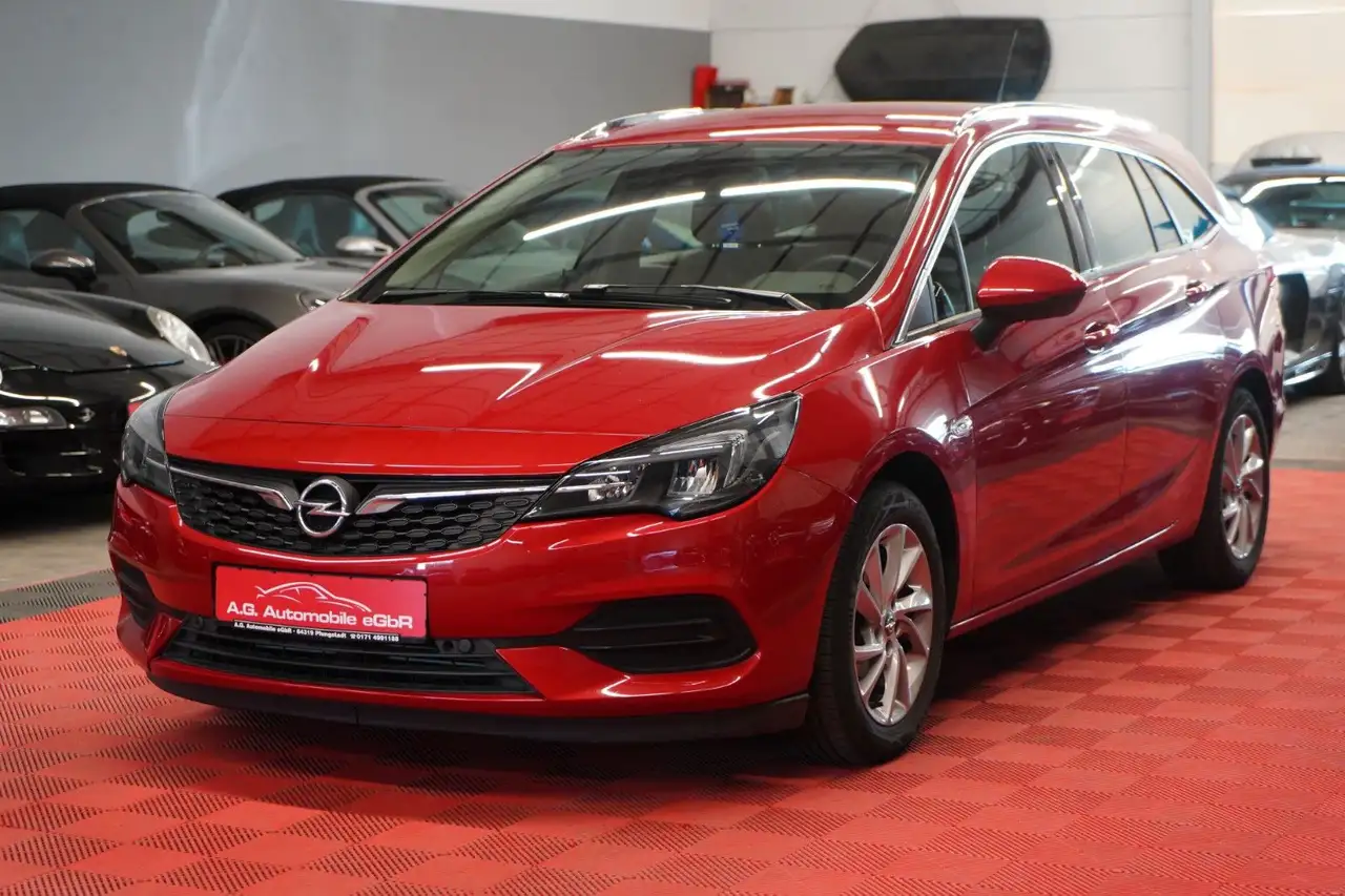 Opel Astra K 1.2 Turbo Sports Tourer Elegance 1.Hand — photo 1 of 29
