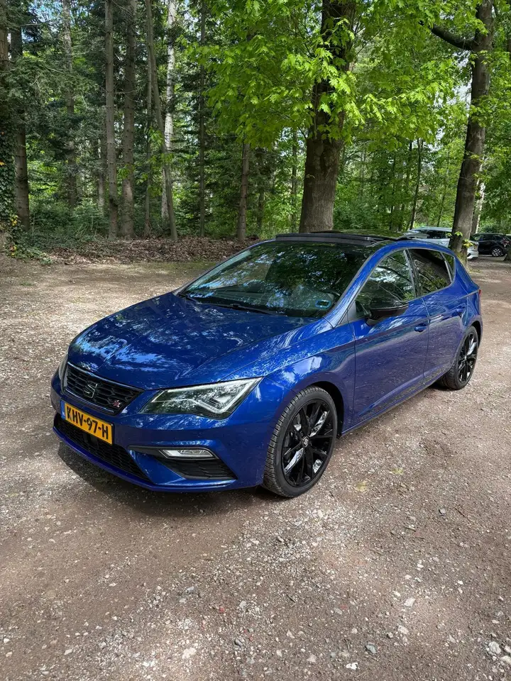 SEAT Leon Leon 1.5 TSI FR Ult. Edition — photo 1 of 15