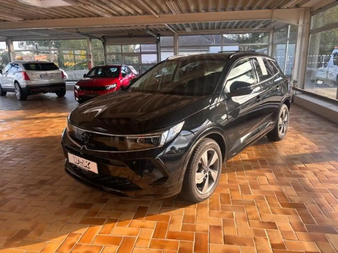 Opel Grandland GS Line — photo 1 of 8