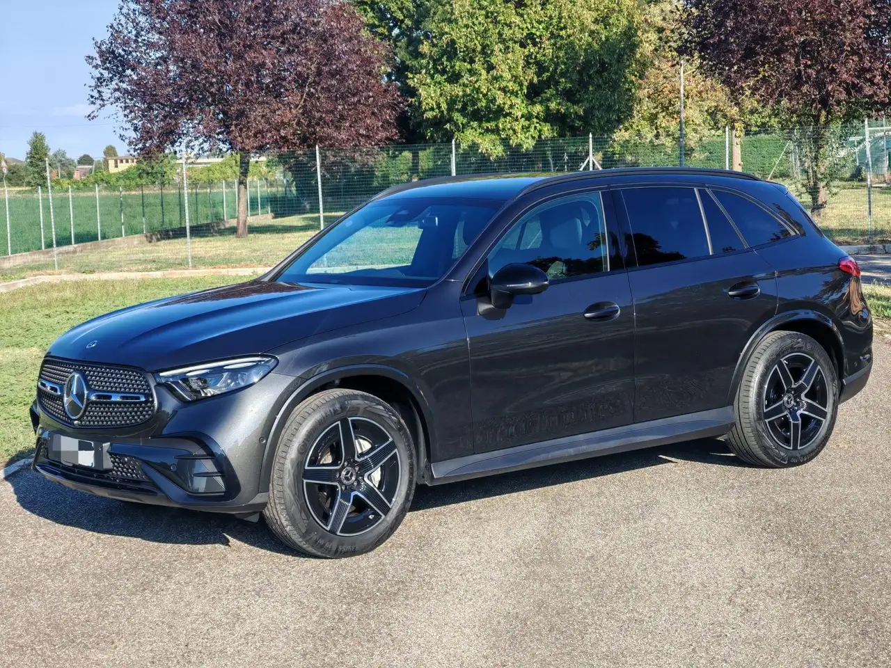 Mercedes-Benz GLC 220 GLC 220 d AMG Line Advanced Plus 4matic auto — photo 1 of 8