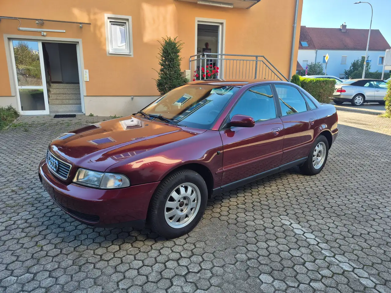 Audi A4 A4 1.6 — photo 1 of 15