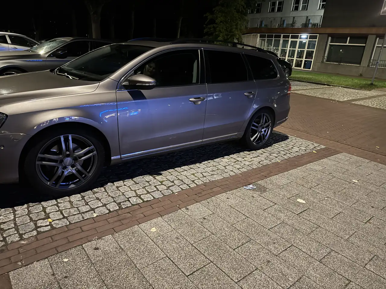 Volkswagen Passat Variant 1.8 TSI Comfortline — photo 1 of 15