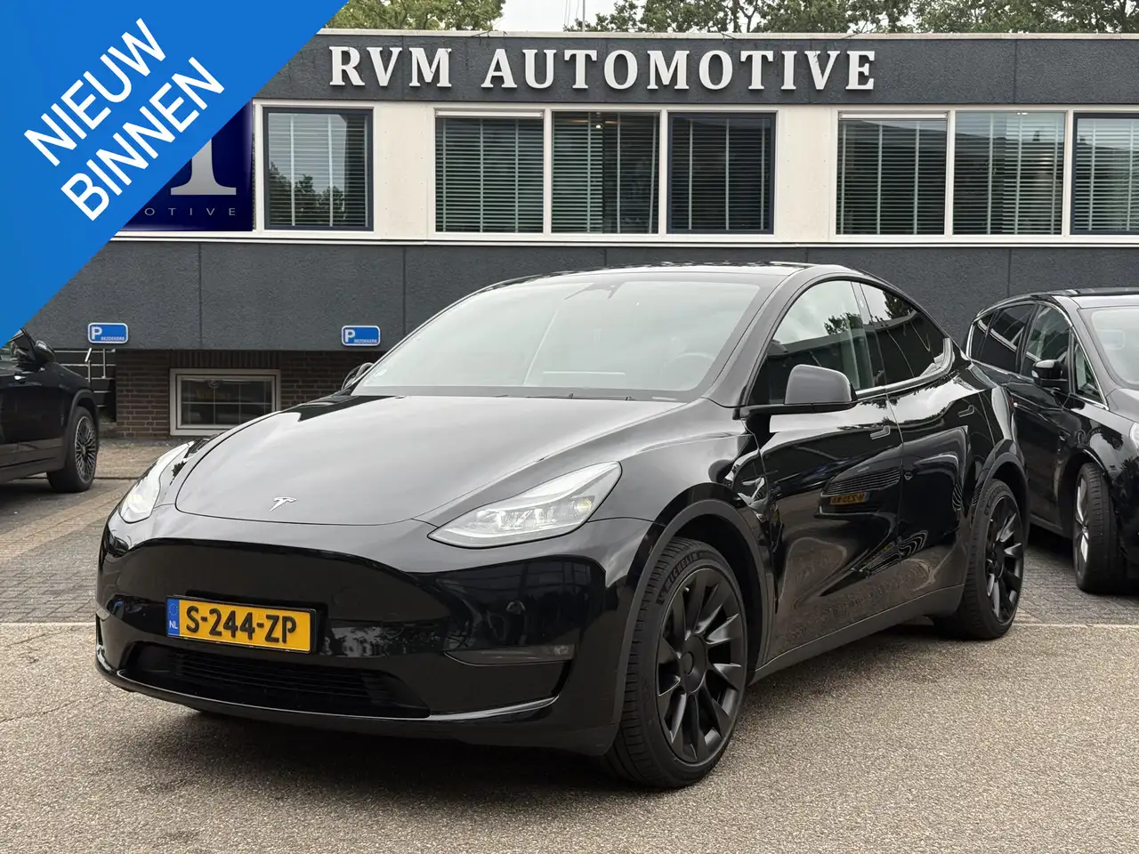 Tesla Model Y Long Range AWD 75 kWh VAN: 38.900,- VOOR: 35.877,- — photo 1 of 15