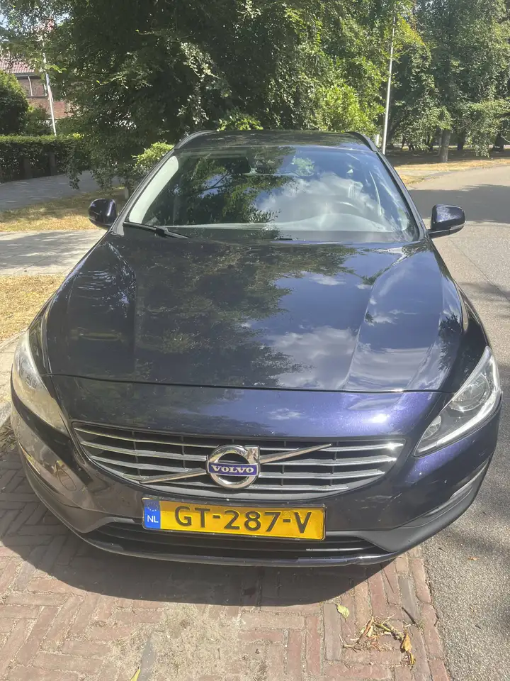 Volvo V60 V60 2.4 D6 Tw.En. Mom. — photo 1 of 15