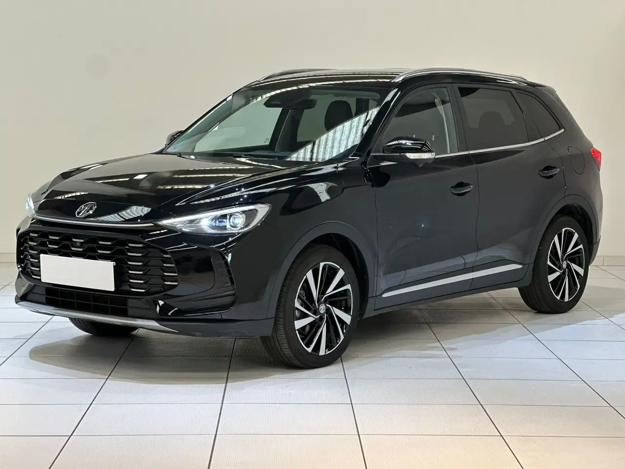 MG ZS ZS 1.5 hybrid+ Luxury auto — photo 1 of 18