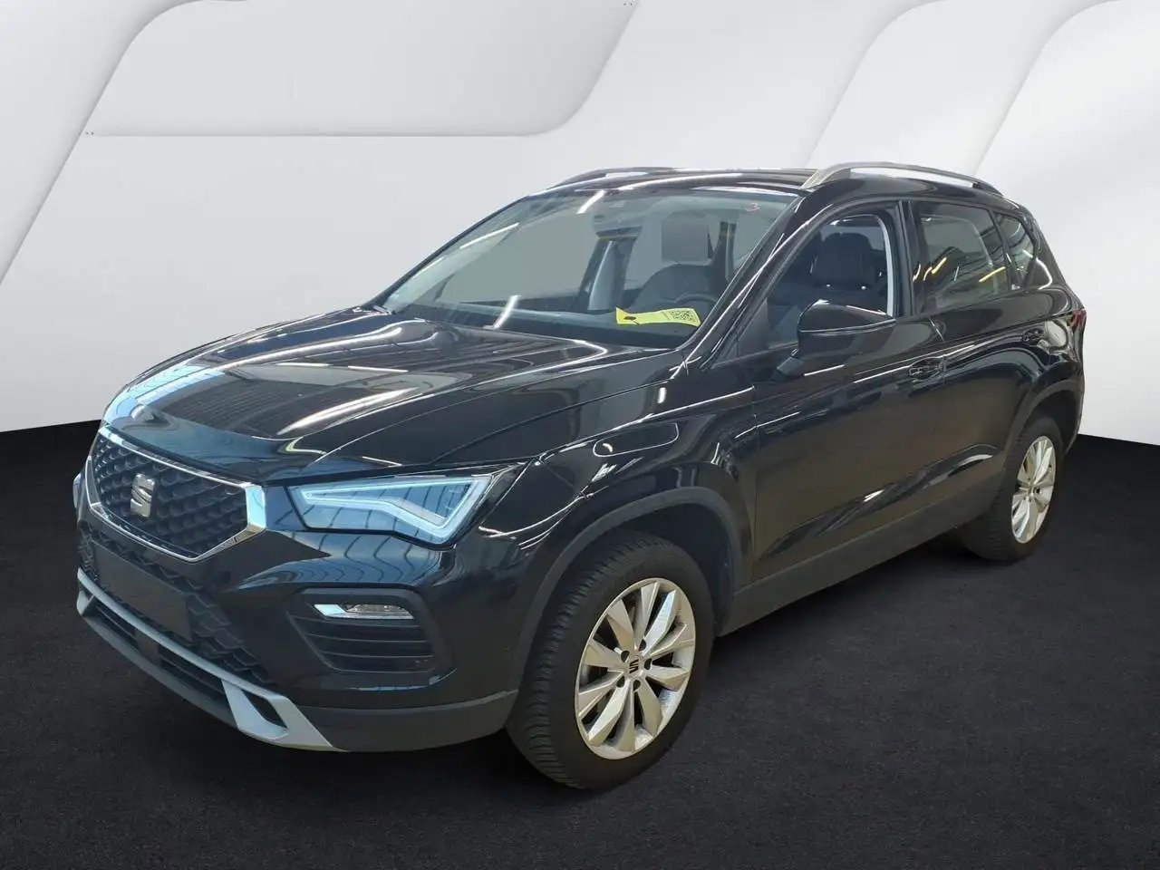 SEAT Ateca Style 1.5 TSI DSG - LED SHZ Navi PDC GJR Keyless M — photo 1 of 4