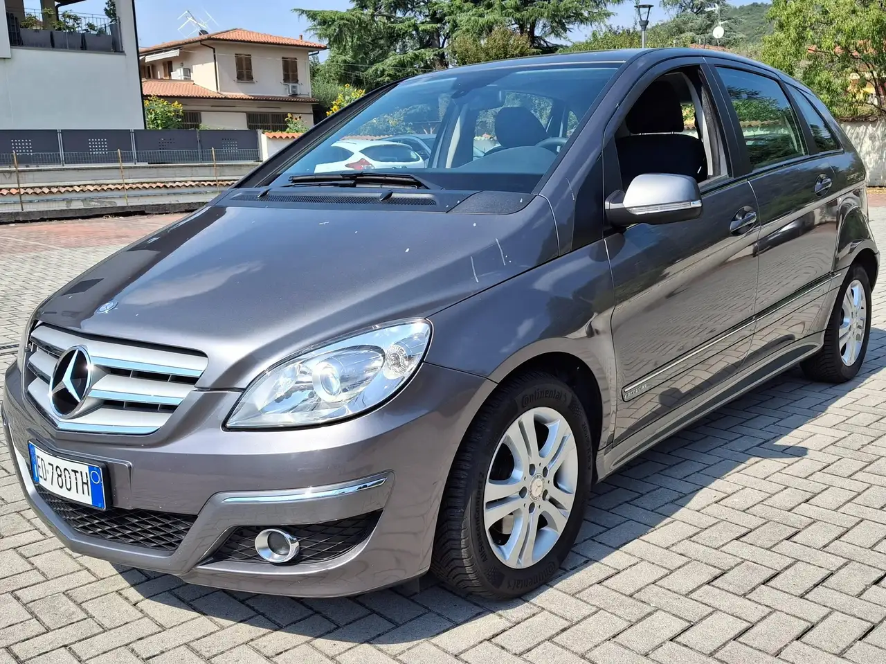 Mercedes-Benz B 180 Classe B - T245 cdi Executive — photo 1 of 15