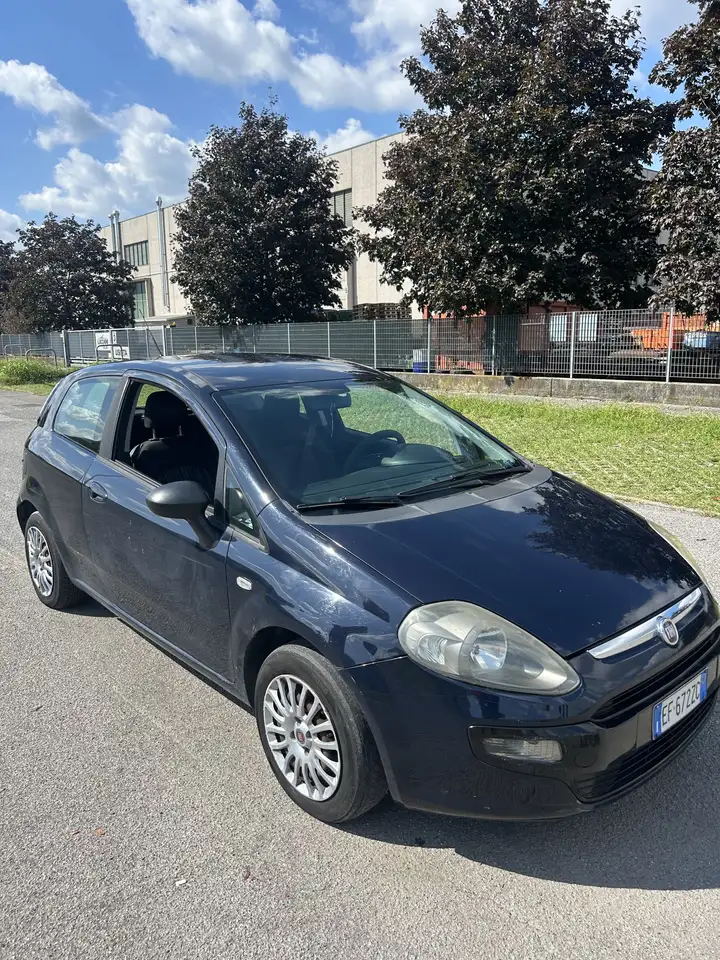 Fiat Grande Punto 3p 1.4 Actual s&s 77cv — photo 1 of 13