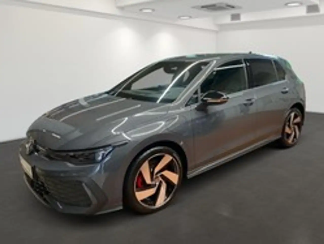 Volkswagen Golf VIII Lim. GTE 1.5 TSI eHybrid DSG - HUD Navi Rear — photo 1 of 4