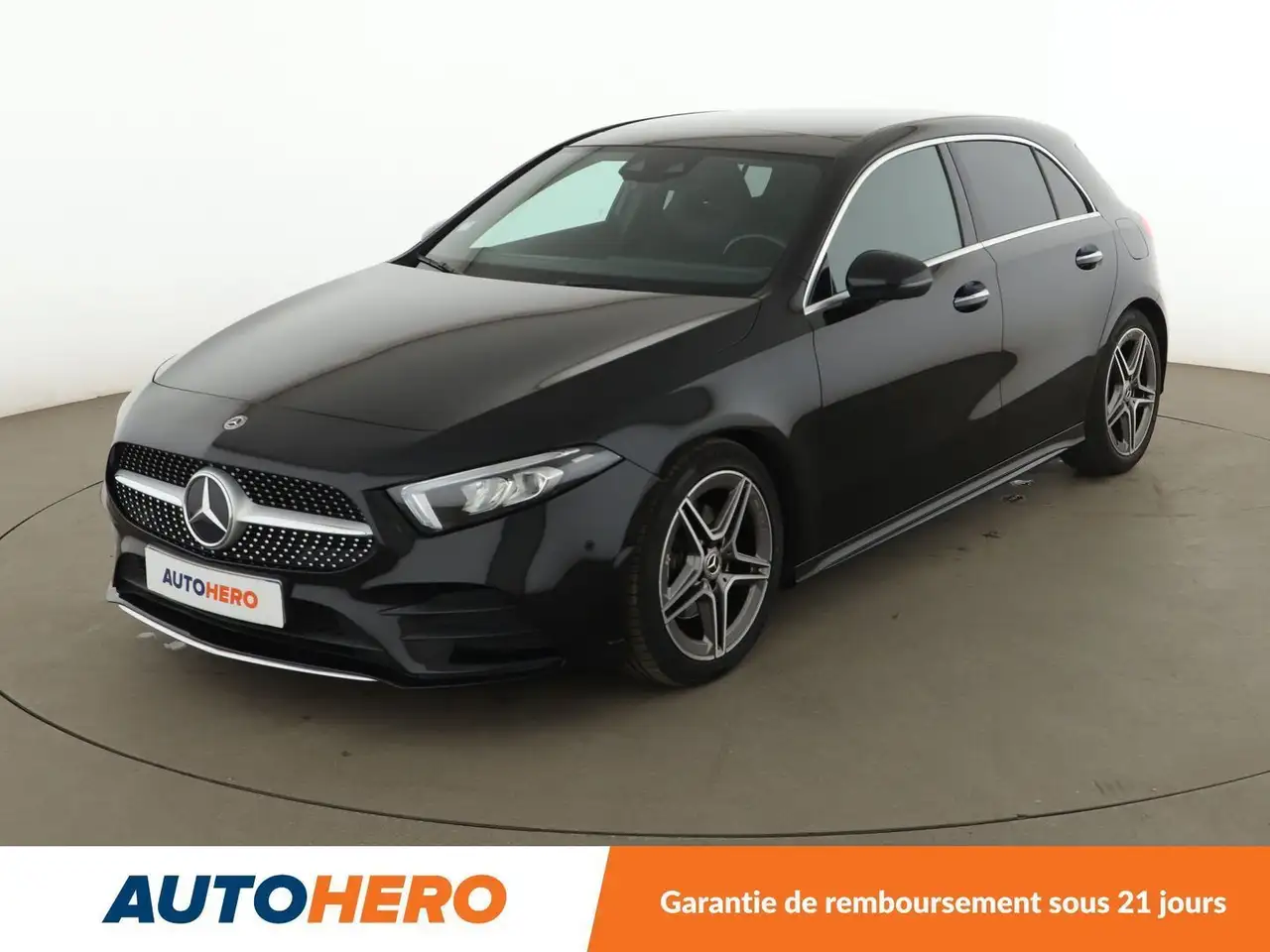 Mercedes-Benz A 180 180 AMG Line 7G-DCT — photo 1 of 31