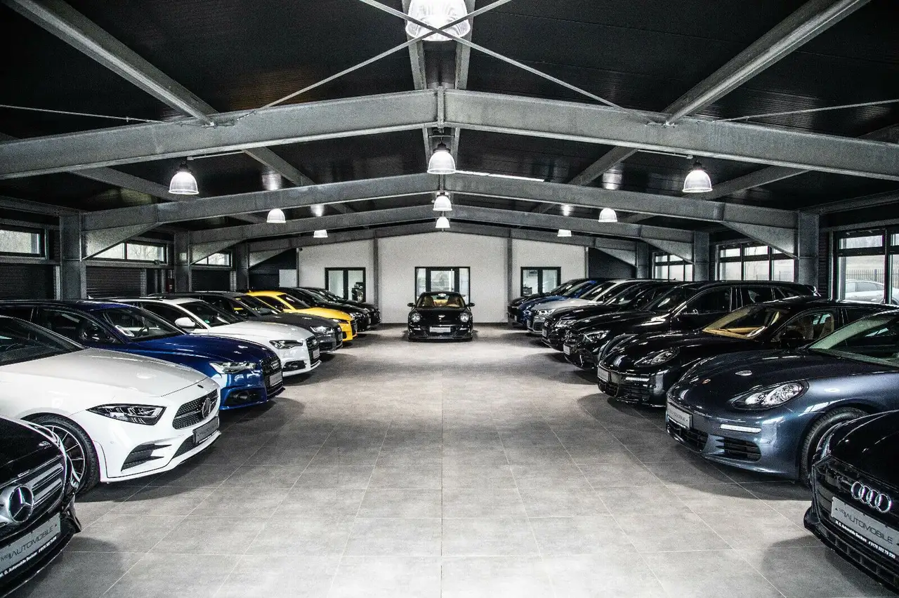 Mercedes-Benz A 200 d Special Edition AMG Line - PANO KAMERA — photo 1 of 1