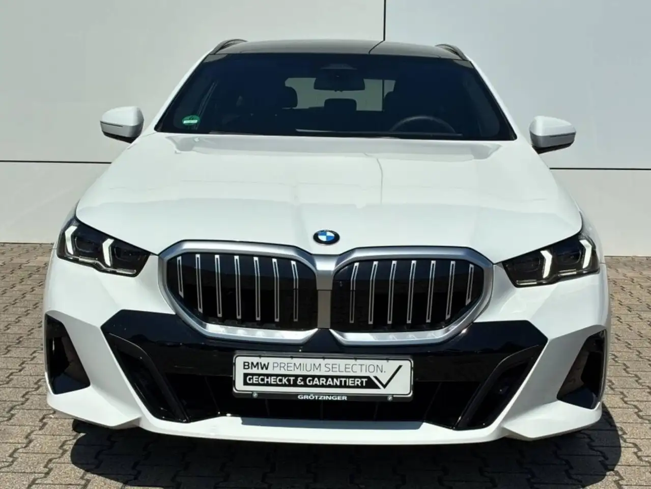 BMW 520 520 d M Sport — photo 1 of 14