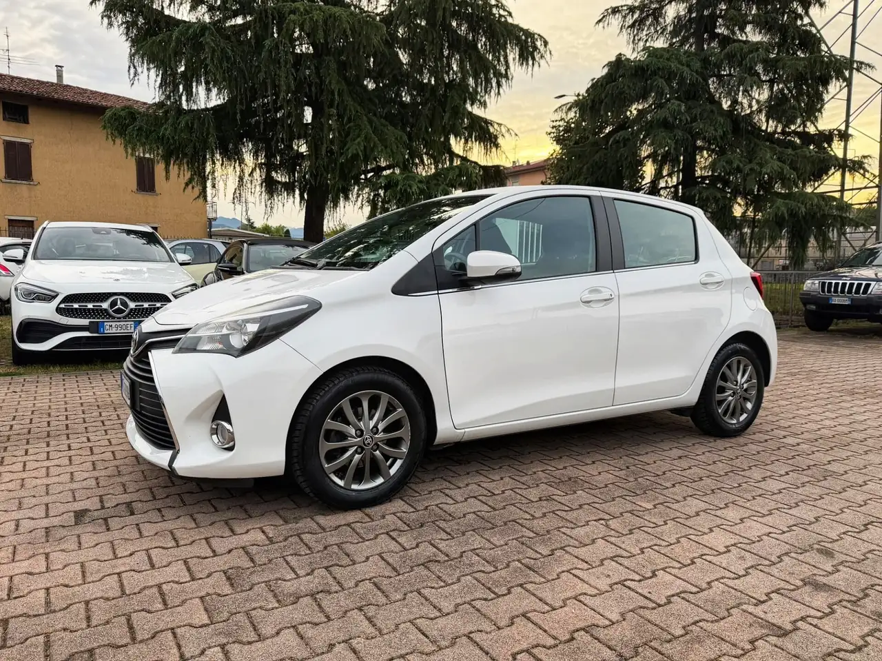 Toyota Yaris Yaris 1.0 5 porte Lounge OK NEOPATENTATI CAMERA RA — photo 1 of 15
