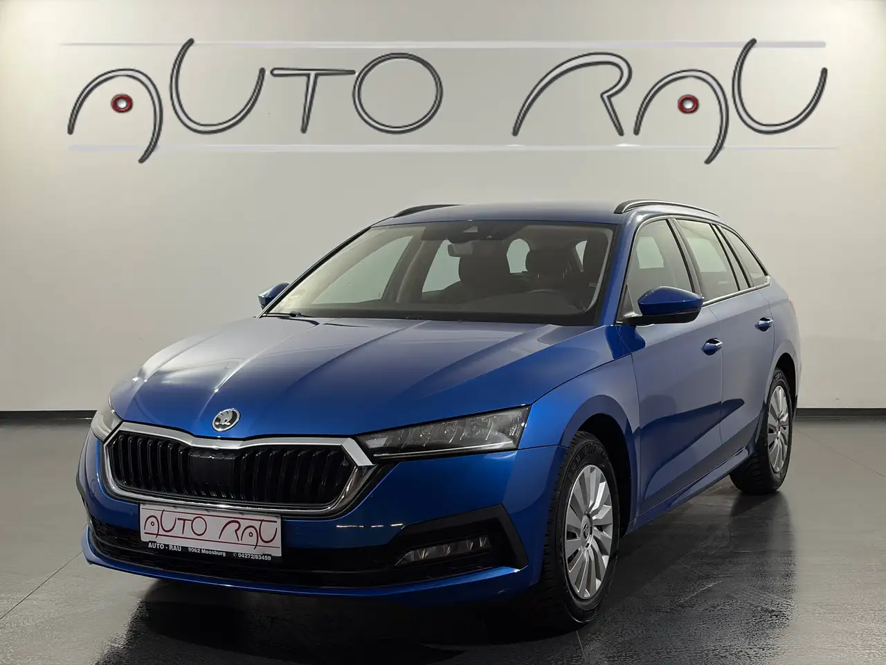 Skoda Octavia Com. 2.0 TDI Ambition *LED*ACC*NAVI* — photo 1 of 15