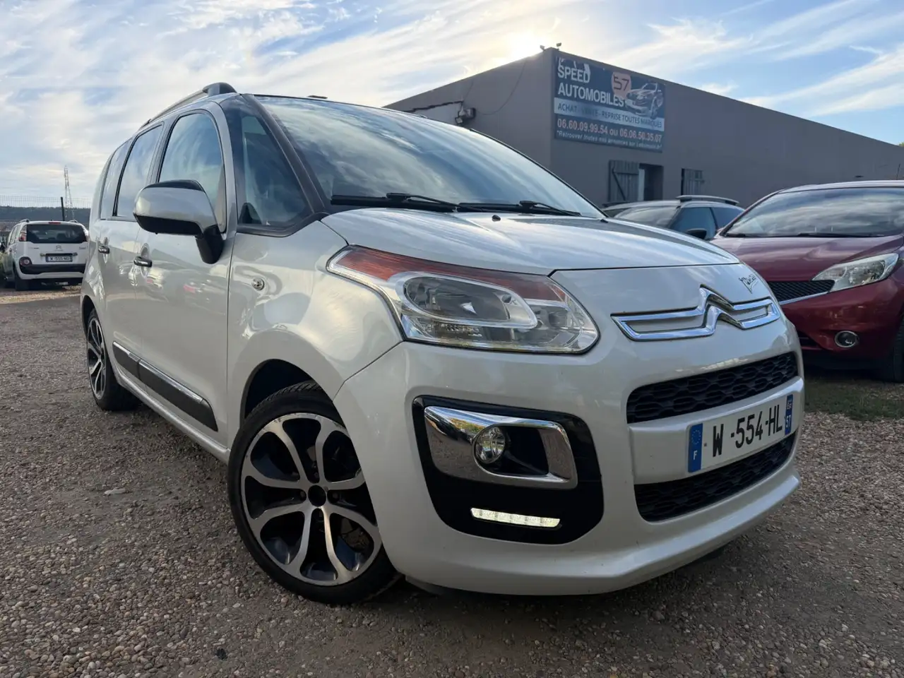 Citroen C3 Picasso Exclusive — photo 1 of 13