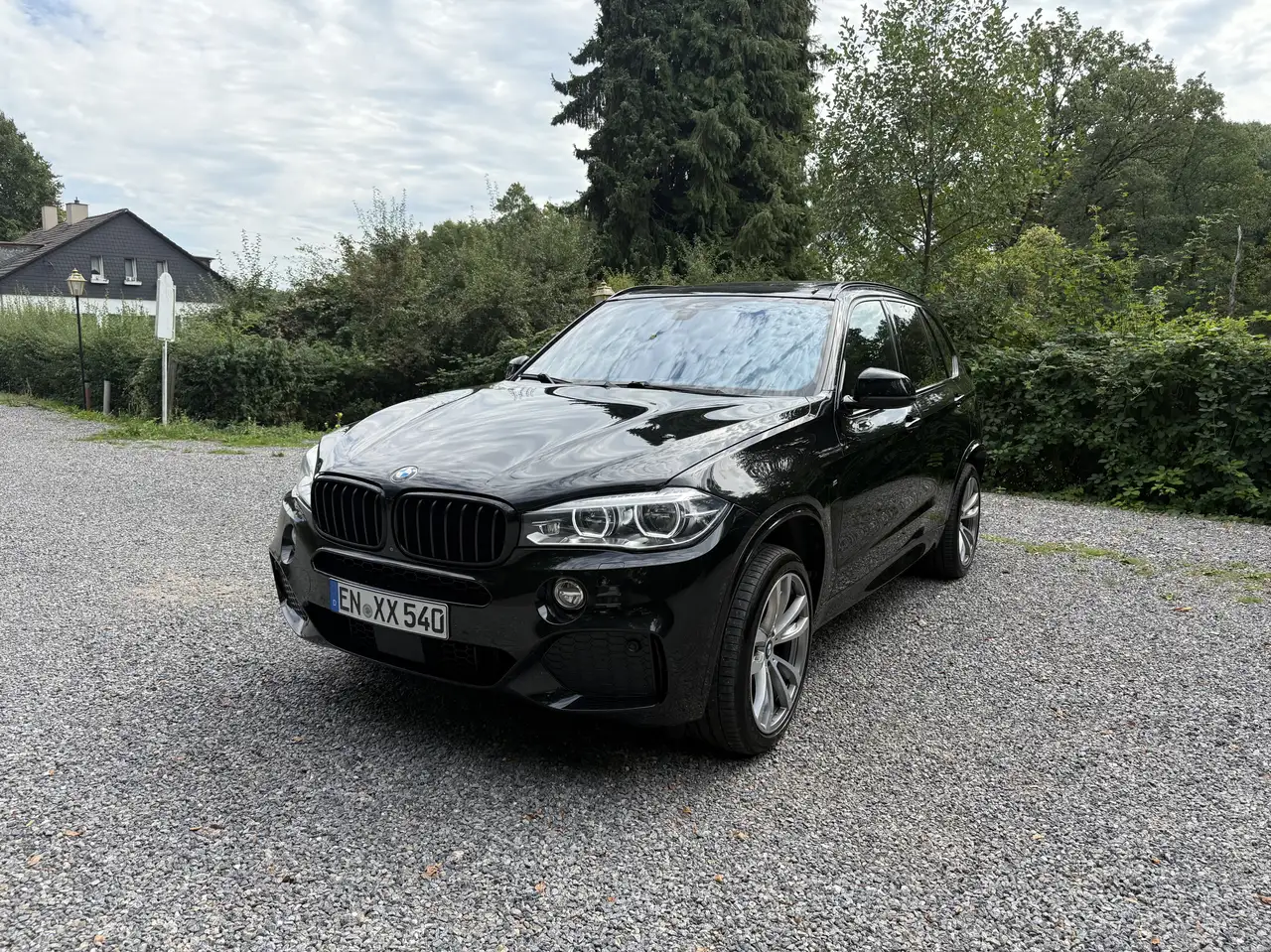 BMW X5 xDrive40d Sport-Aut. — photo 1 of 18