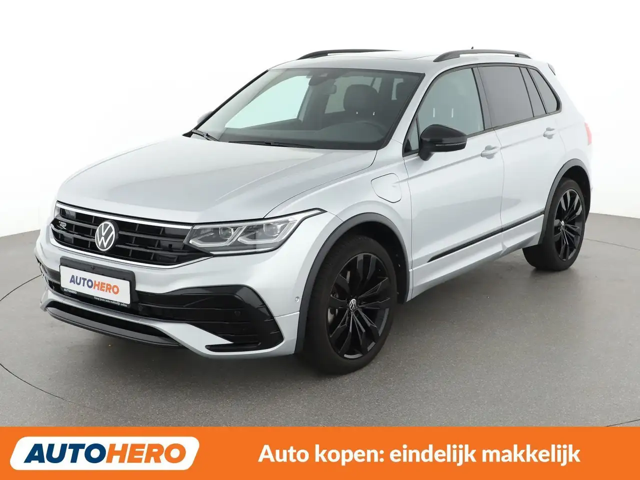 Volkswagen Tiguan 1.4 eHybrid R-Line — photo 1 of 35
