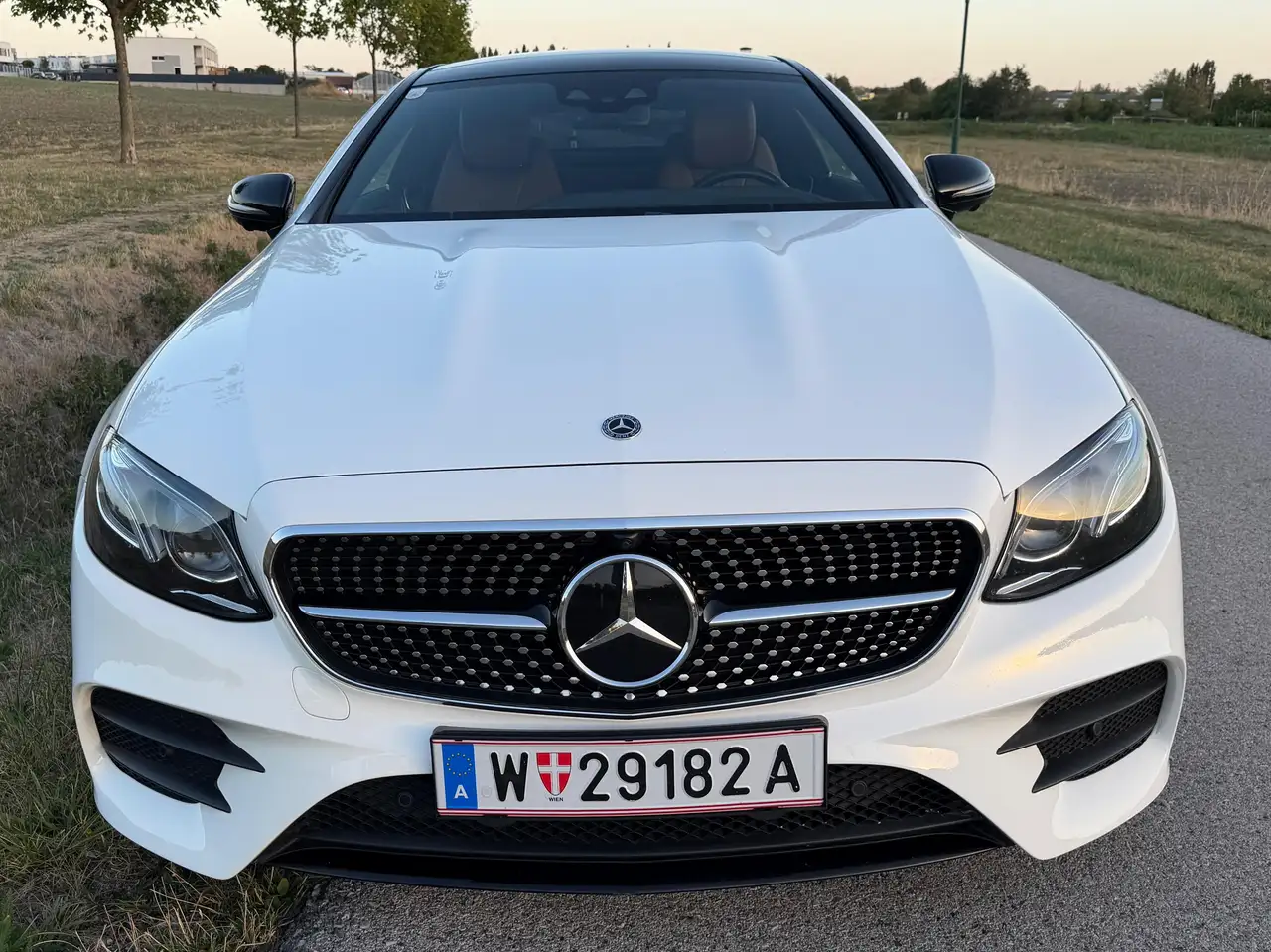 Mercedes-Benz E 220 E 220 d 4MATIC Aut. — photo 1 of 20