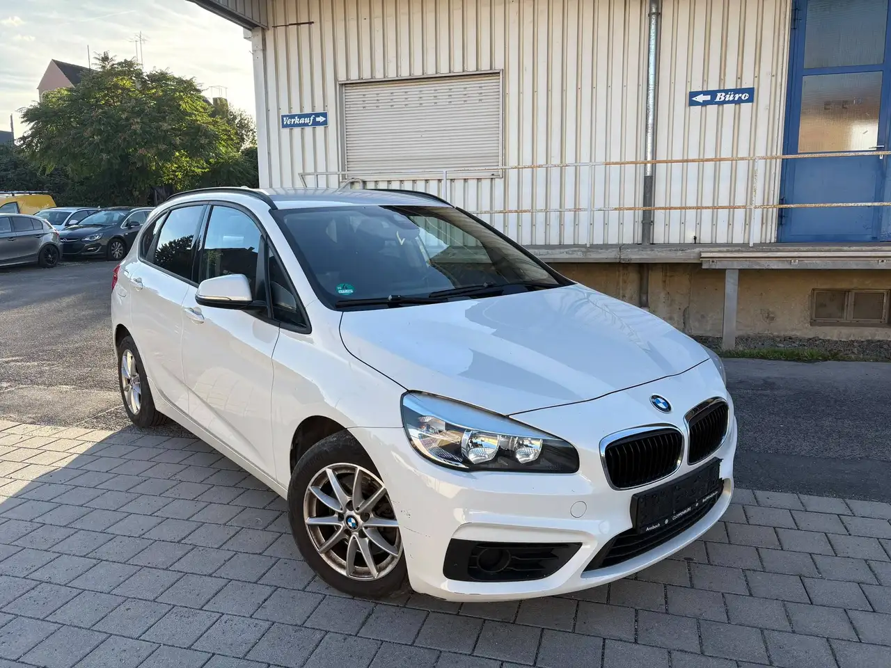 BMW 218 2er Active Tourer 218i Active Tourer — photo 1 of 11