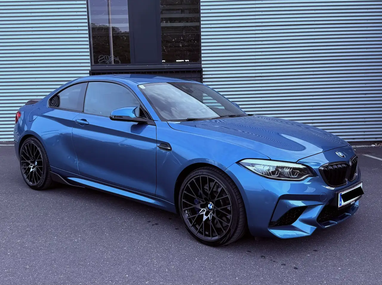 BMW M2 Coupé Competition — photo 1 of 9
