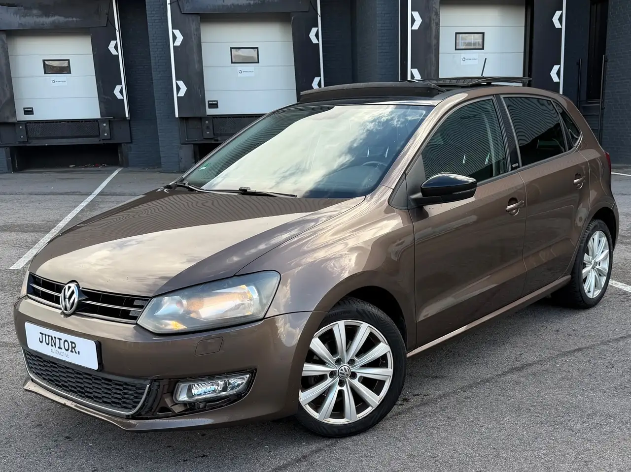 Volkswagen Polo 1.2-12V Style DEALERONDERHOUDEN/PANO/CARPLAY — photo 1 of 33