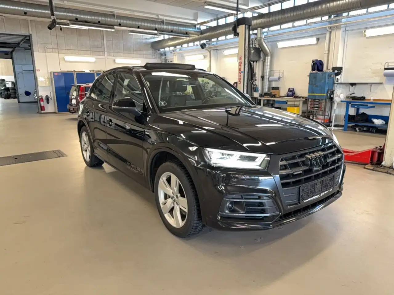 Audi Q5 quattro 3x S-Line*Pano*Raute*Matrix*ACC*360° — photo 1 of 6