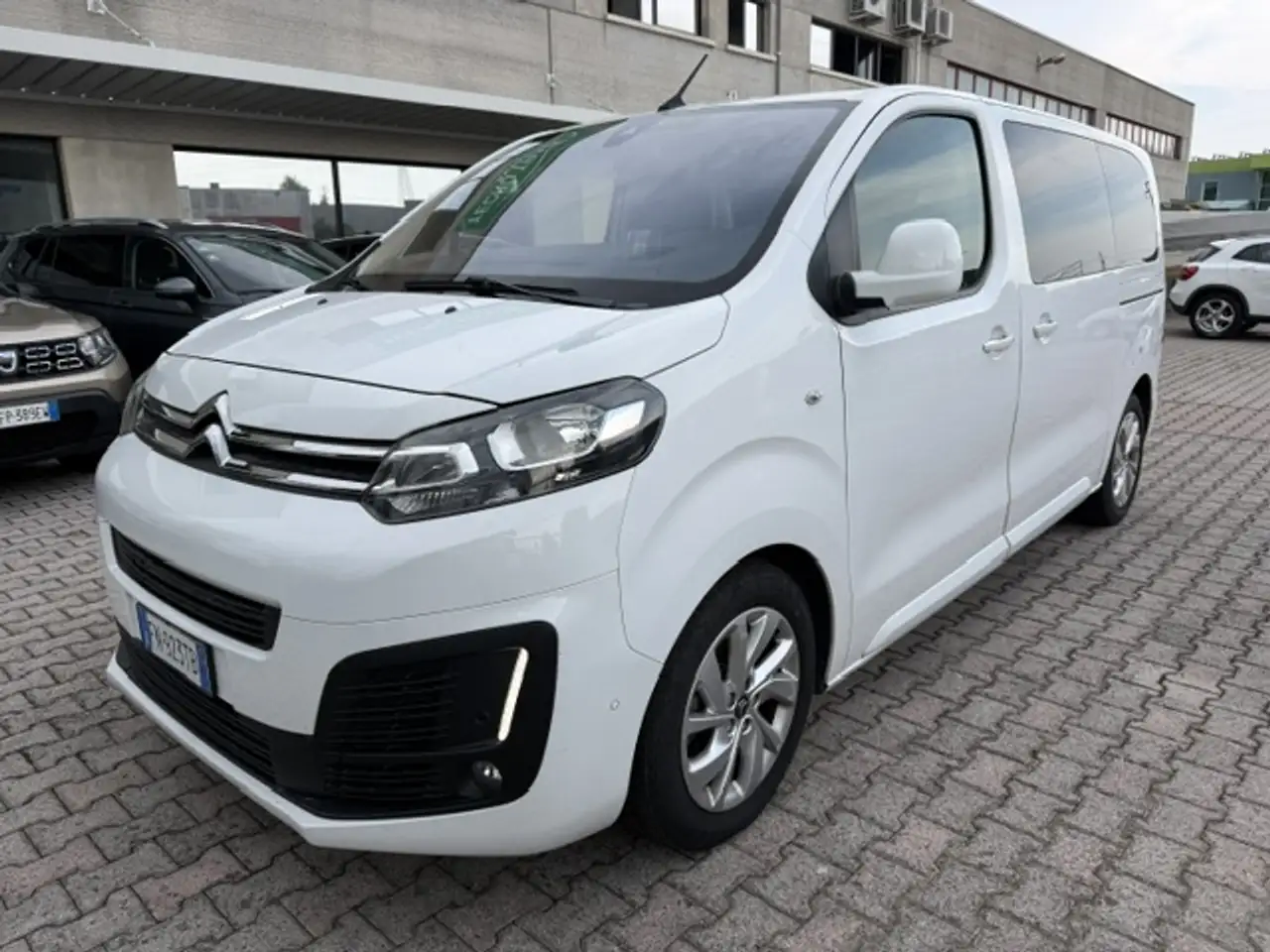Citroen Spacetourer 2,0 HDI — photo 1 of 15