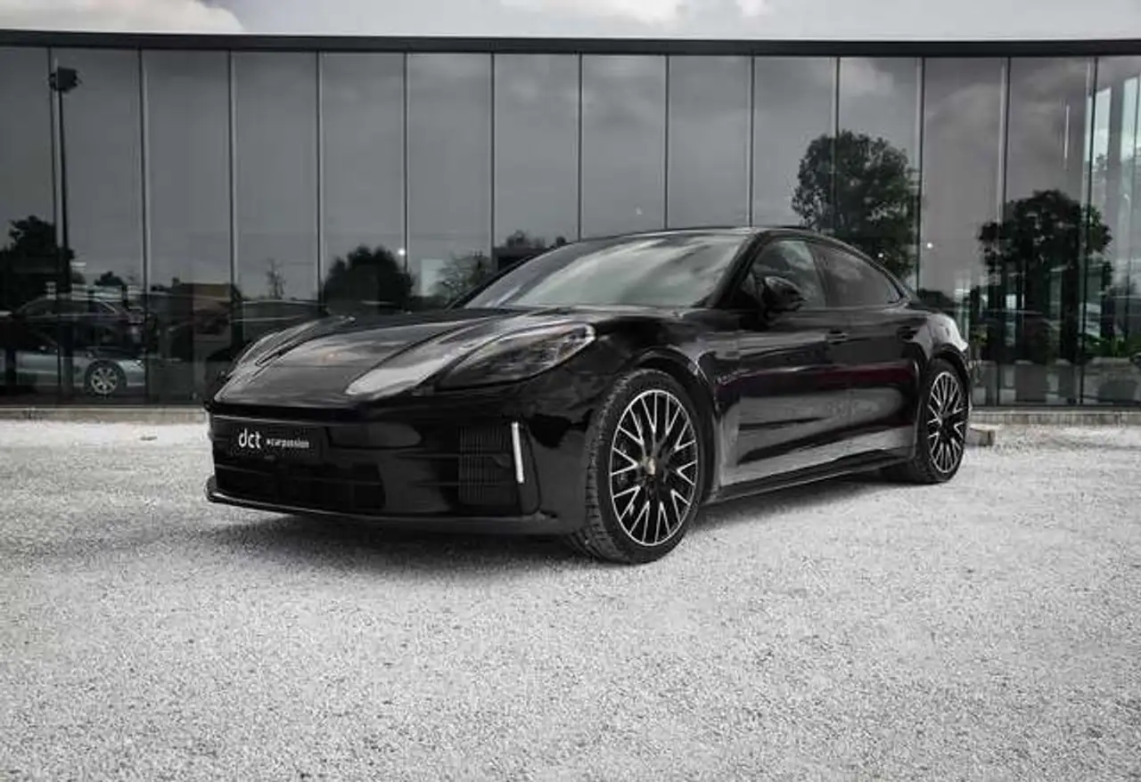 Porsche Panamera E-Hybrid SportDesign BOSE Ventilation Massage — photo 1 of 31