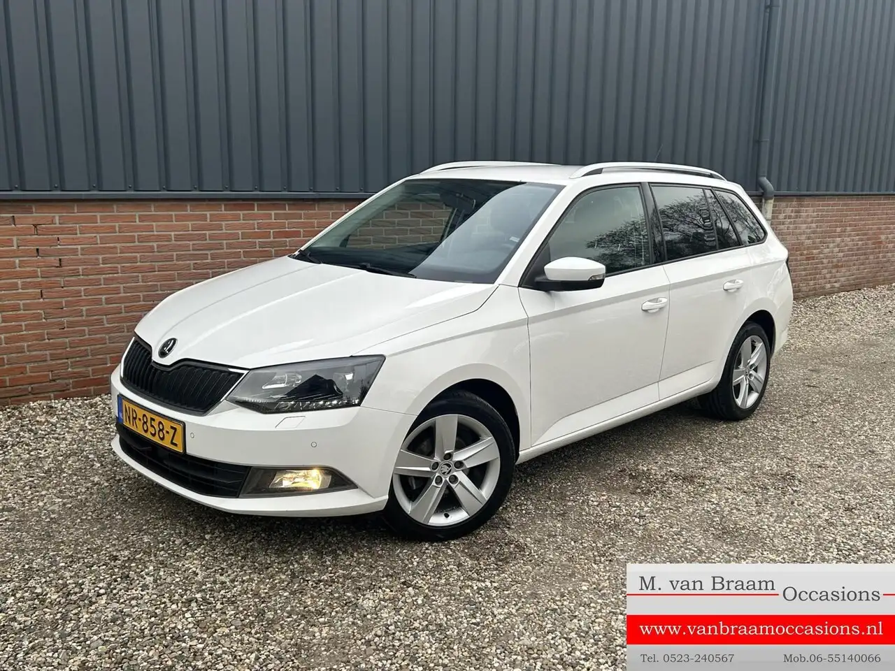 Skoda Fabia Combi Ecc/Lmv/Pr-glass/Pdc/Trekhaak — photo 1 of 25