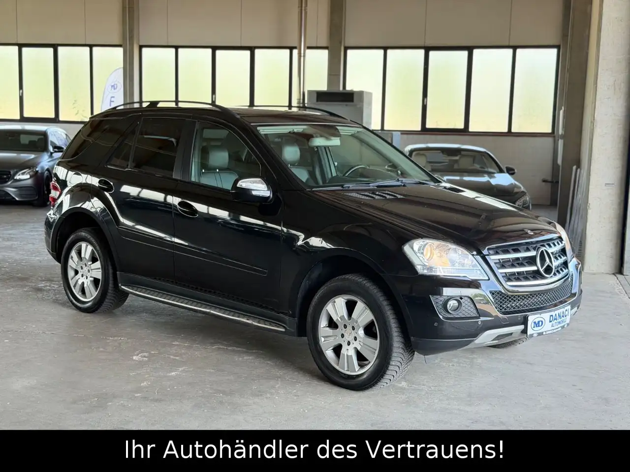 Mercedes-Benz ML 300 CDI*AHK 3,5t*PDC*Tempomat*Voll Leder — photo 1 of 19