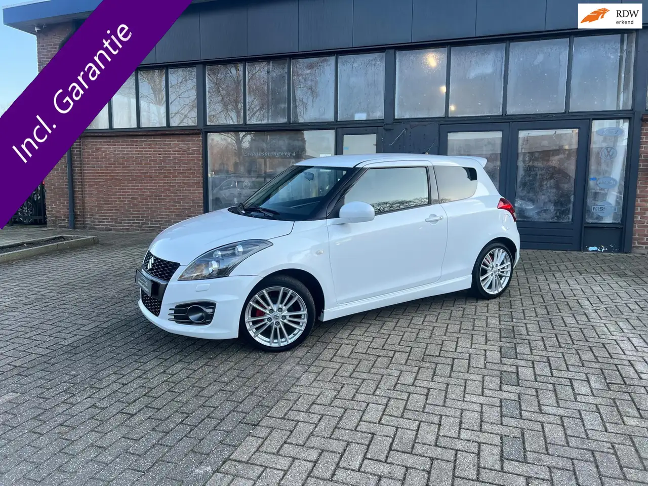 Suzuki Swift 1.6 Sport, Xenon, Parelmoer wit — photo 1 of 21