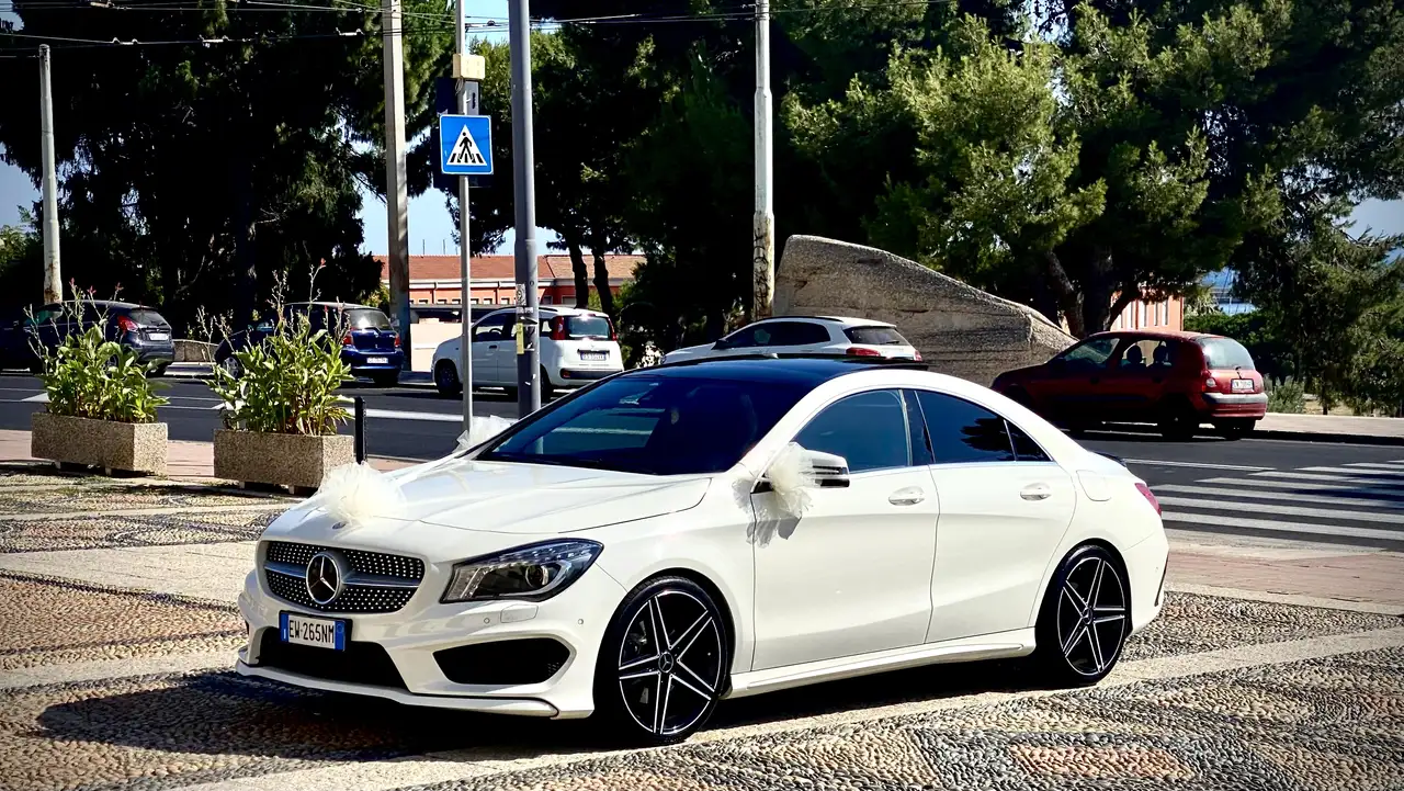 Mercedes-Benz CLA 220 cdi Premium 170cv auto — photo 1 of 5