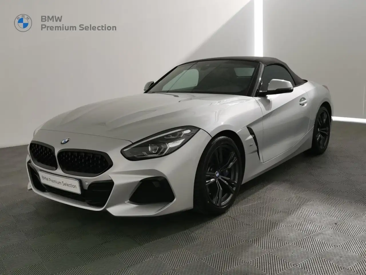 BMW Z4 sDrive20iA 197ch M Sport — photo 1 of 20
