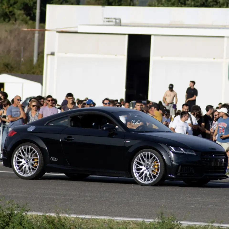Audi TT Coupe 2.0 TFSI quattro S tronic — photo 1 of 5