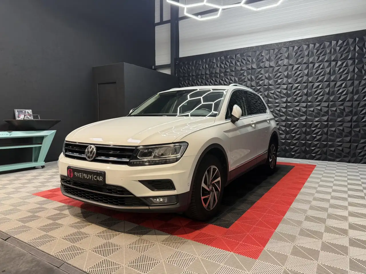 Volkswagen Tiguan SOUND 4MOTION 2.0l TDI 150CH TOIT PANO ATTELAGE CAMERA 4 MOTION GARANTIE 12 MOIS — photo 1 of 40