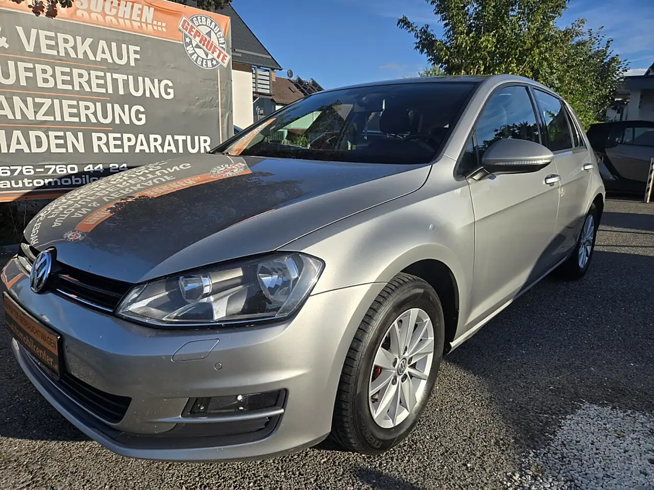Volkswagen Golf Highline 1,6 BMT TDI DPF — photo 1 of 13