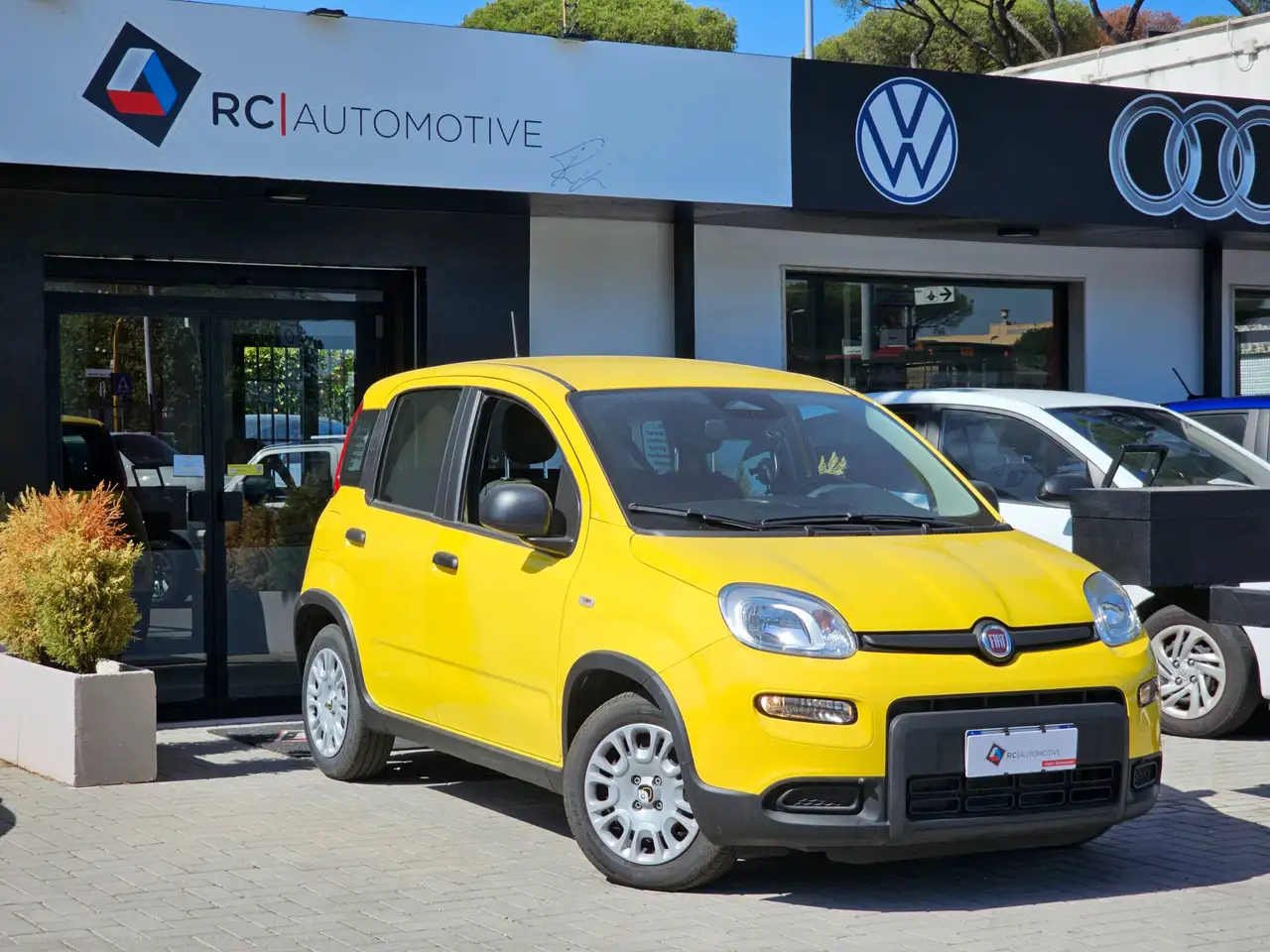 Fiat Pandina 1.0 firefly hybrid — photo 1 of 15
