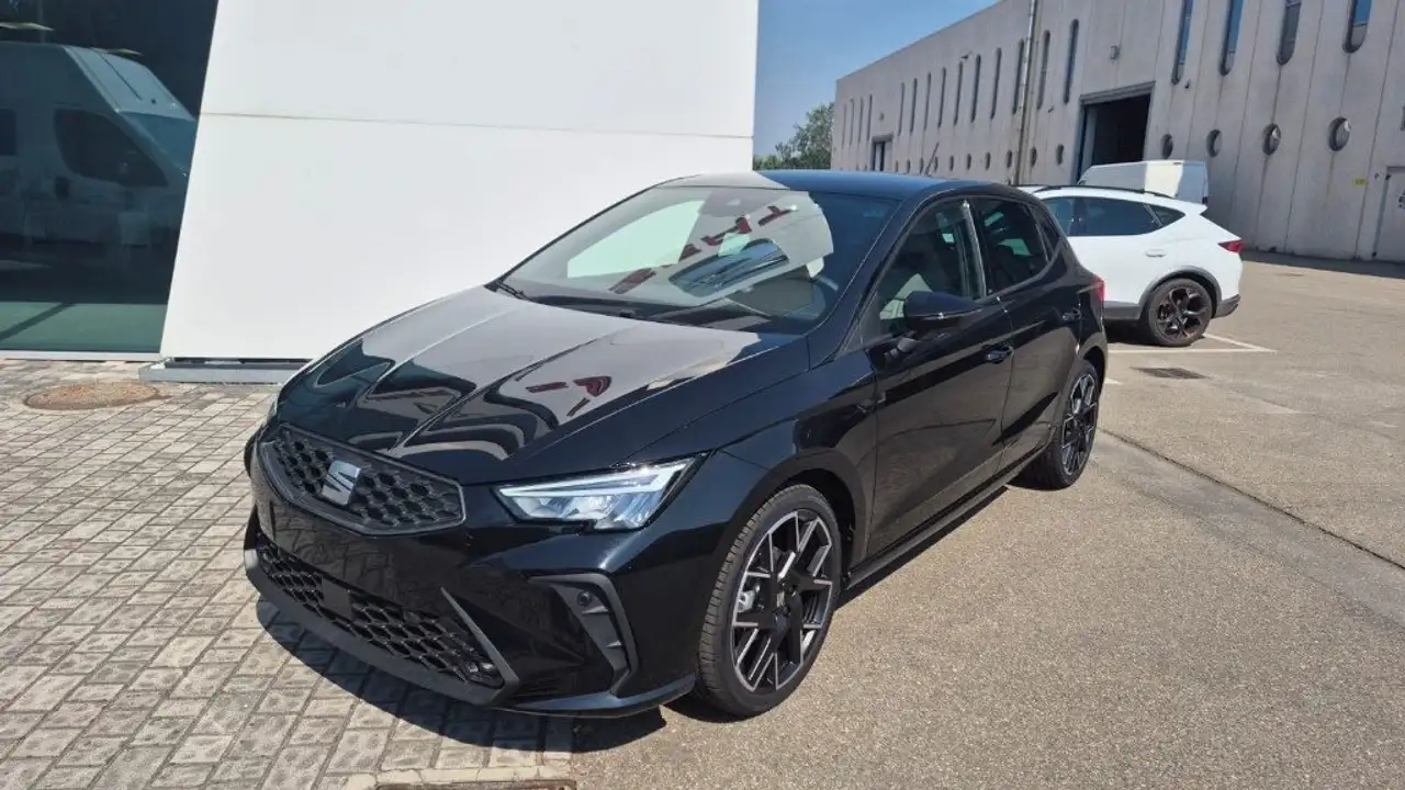 SEAT Ibiza 1.0 EcoTSI 95 CV 5 porte FR — photo 1 of 11