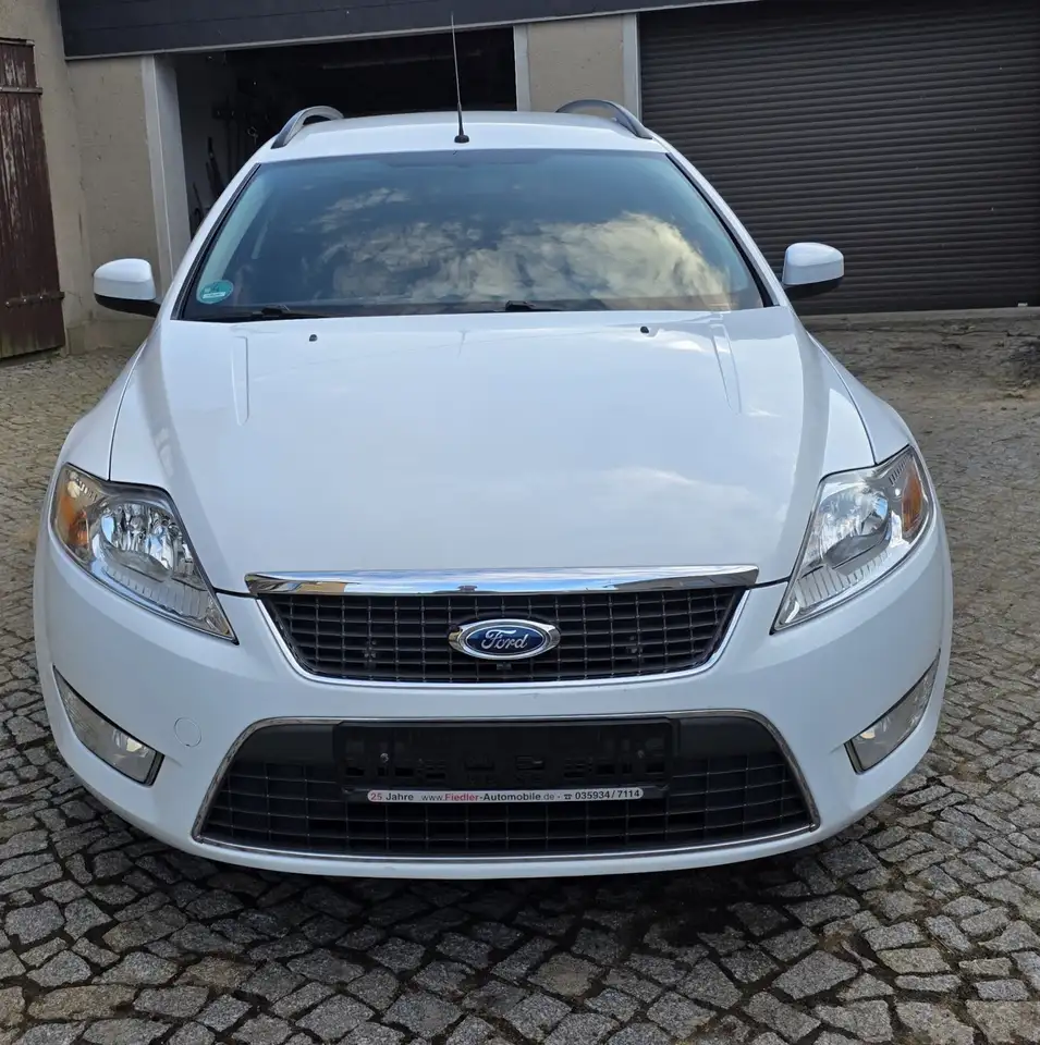 Ford Mondeo Turnier 1.6 Ti-VCT Trend — photo 1 of 11