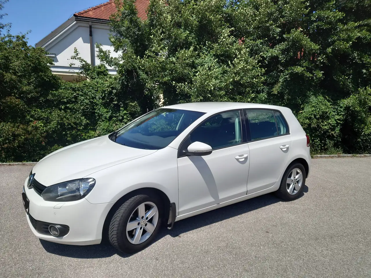 Volkswagen Golf Golf Trendline 1,6 TDI DPF Trendline — photo 1 of 8