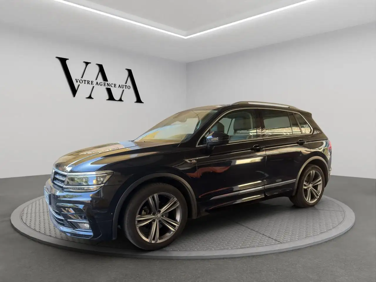 Volkswagen Tiguan Tiguan 2.0 16V TDI BlueMotion - 150 - BV DSG 7 2016 Carat Exclusive PHASE 1 — photo 1 of 25