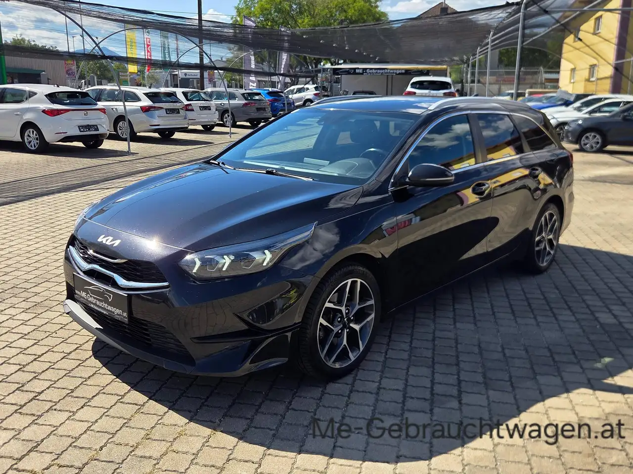 Kia Ceed SW / cee'd SW GOLD AUSSTATTUNG/*LED-SCHEINWERFER/KAMERA/TEMP/PDC/AUTOMATIK//SOUND-SYSTEM/LENKRADHEITZUNG/* — photo 1 of 35