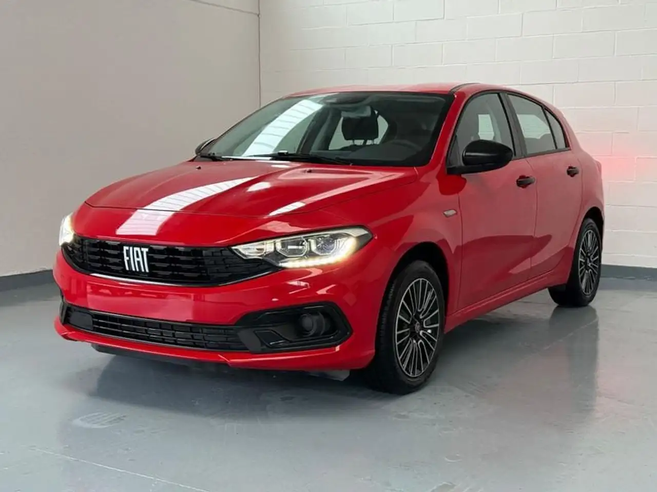 Fiat Tipo Tipo 5p 1.0 100cv (KM 0) — photo 1 of 11