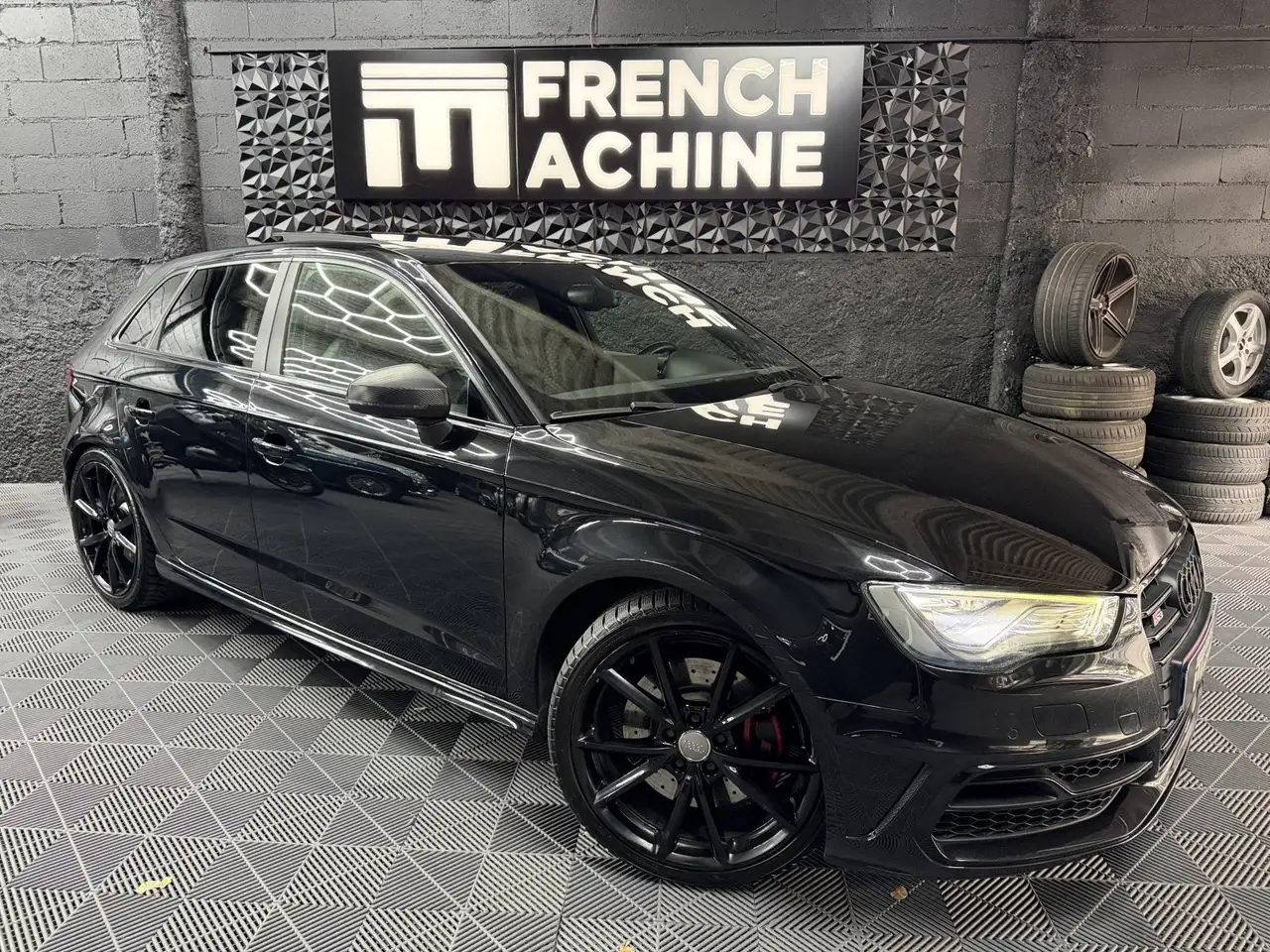 Audi S3 Sportback 8V 2.0 TFSI 300ch quattro Stronic — photo 1 of 40