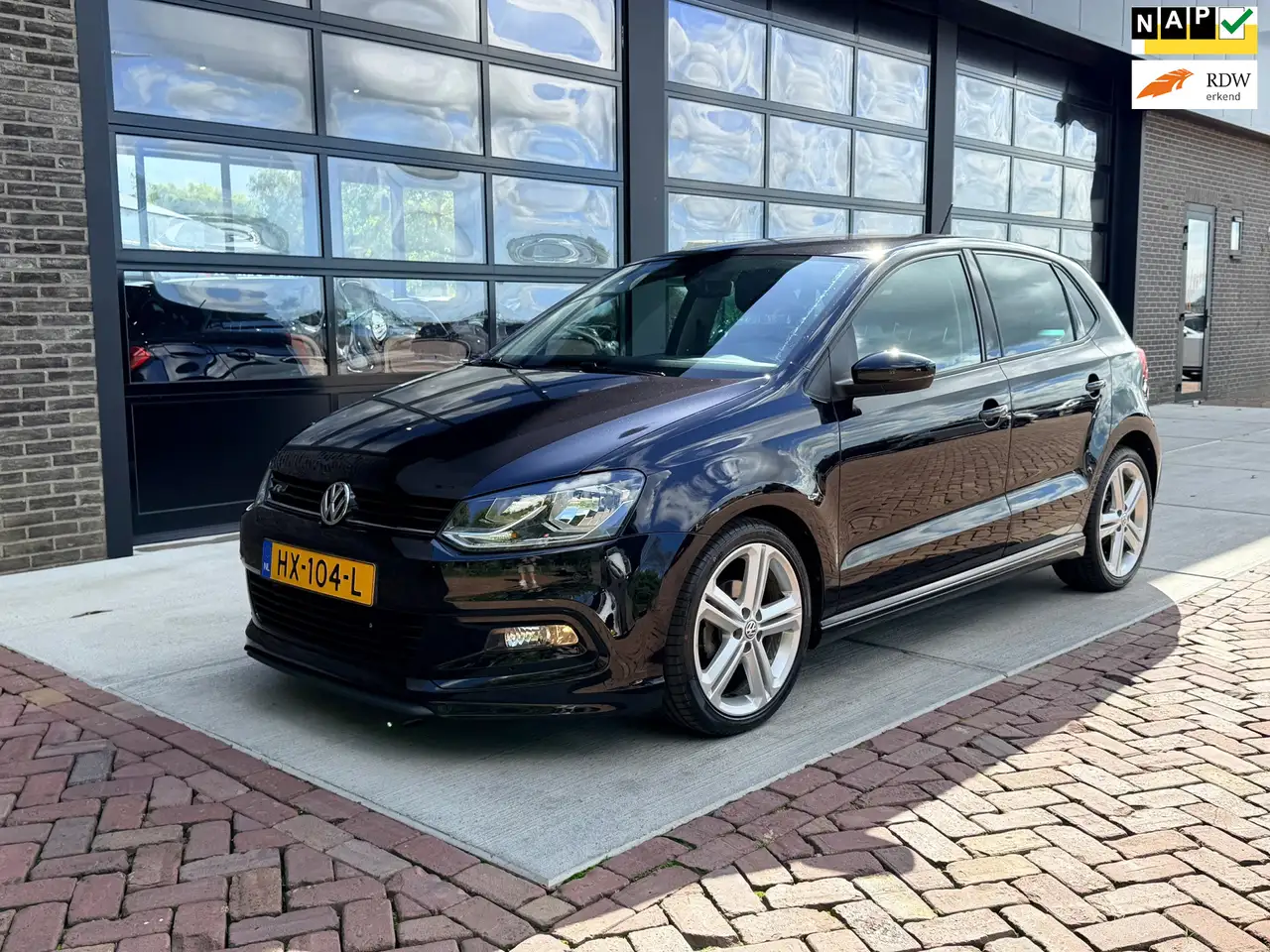 Volkswagen Polo 1.2 TSI Edition R | 72.000 KM! | Cruise | R-pakket — photo 1 of 26