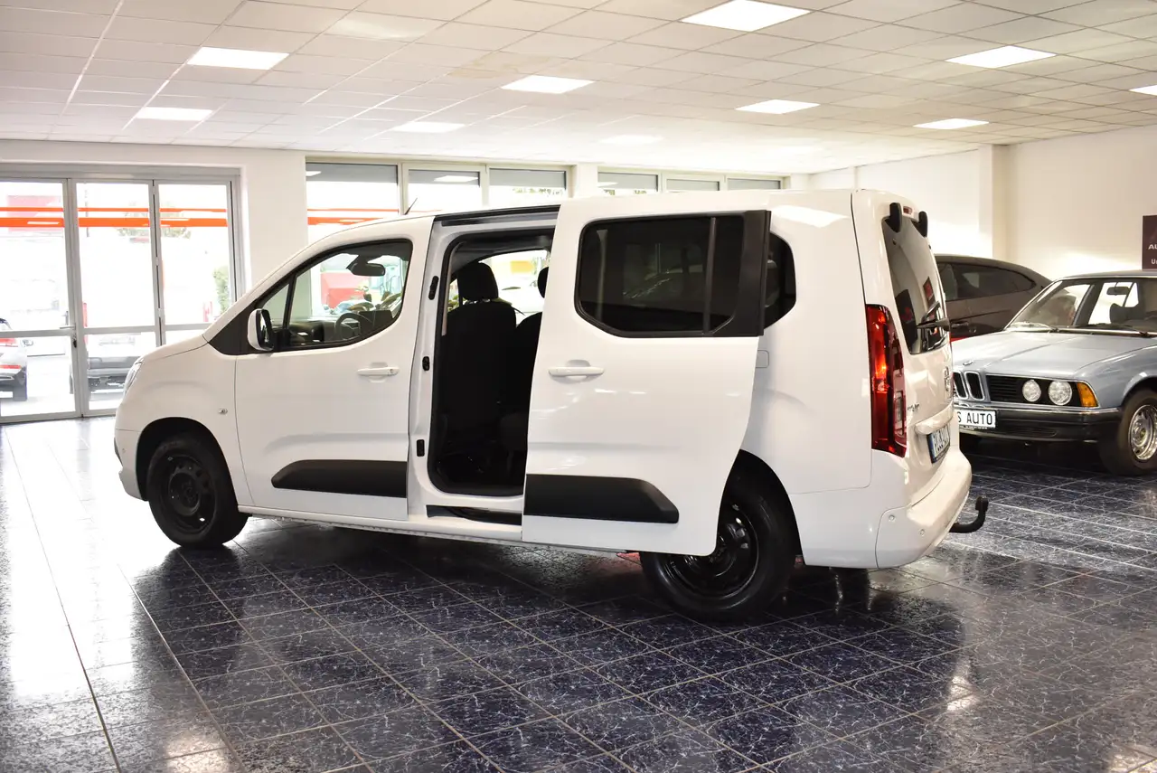 Opel Combo Life Edit XL 5-Sitze Navi Kamera Temp AHK — photo 1 of 15