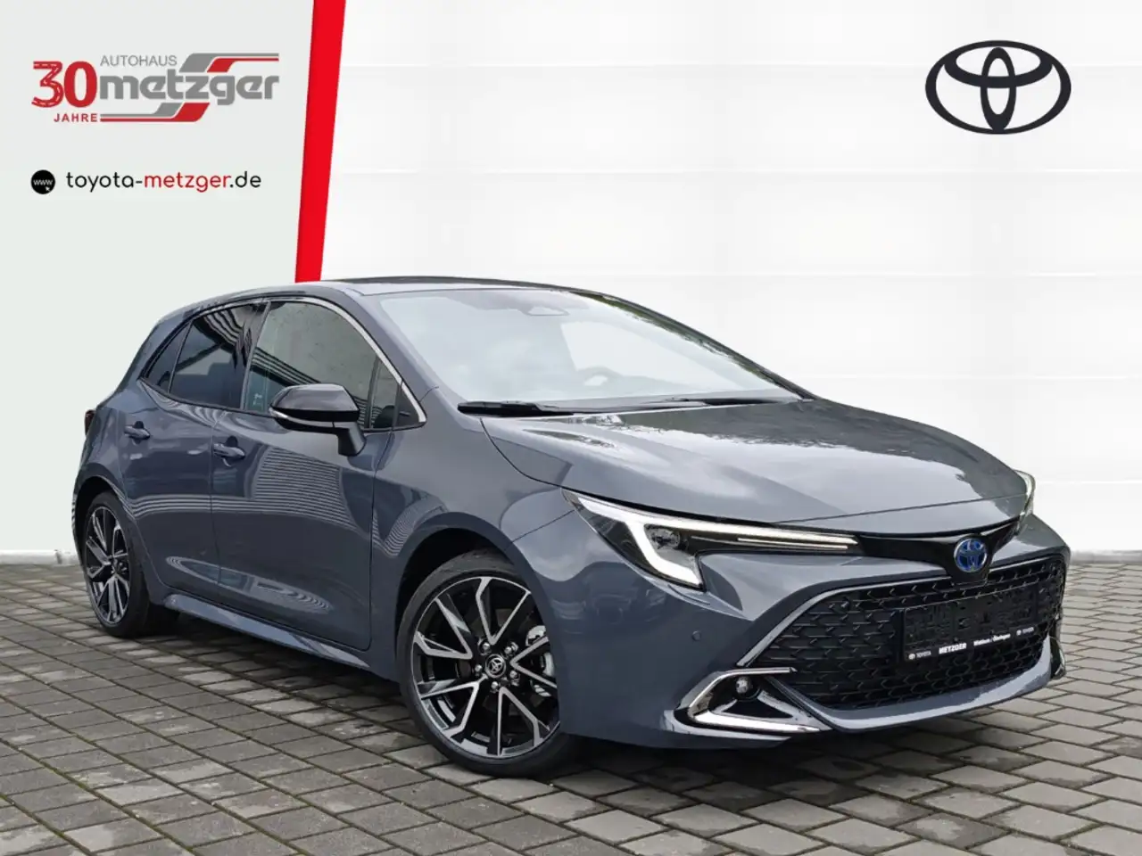 Toyota Corolla 2.0 Hybrid Lounge +Matrix +Head-Up +JBL — photo 1 of 15