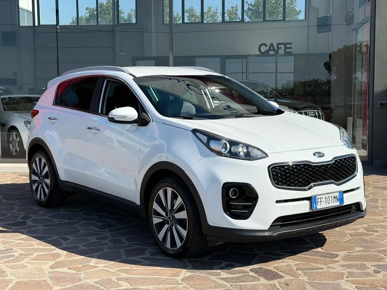 Kia Sportage 1.7 crdi 115cv — photo 1 of 11