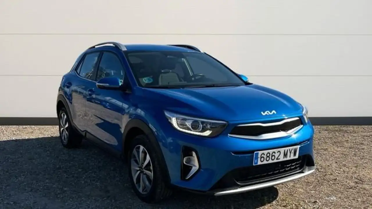 Kia Stonic 1.0 T-GDi MHEV Drive 100 — photo 1 of 15